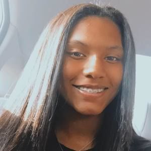 Meet your Posher, Deanna